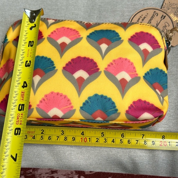 CATCHFLY Studio Gold Essentials Pouch Wristlet Geometric Cosmetic Bag NWT